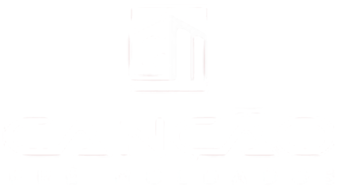 Logo branca contendo as letras estilizadas 