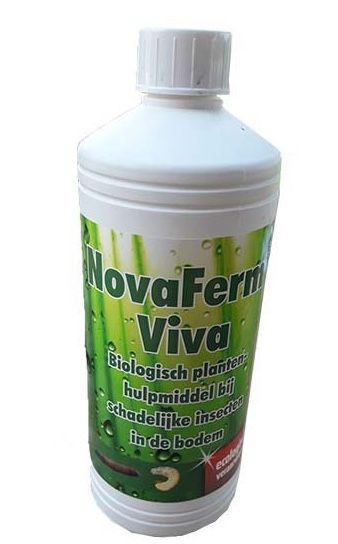 Witte fles NovaFerm Viva, een biologisch plantenhulpmiddel, met groen en wit etiket.