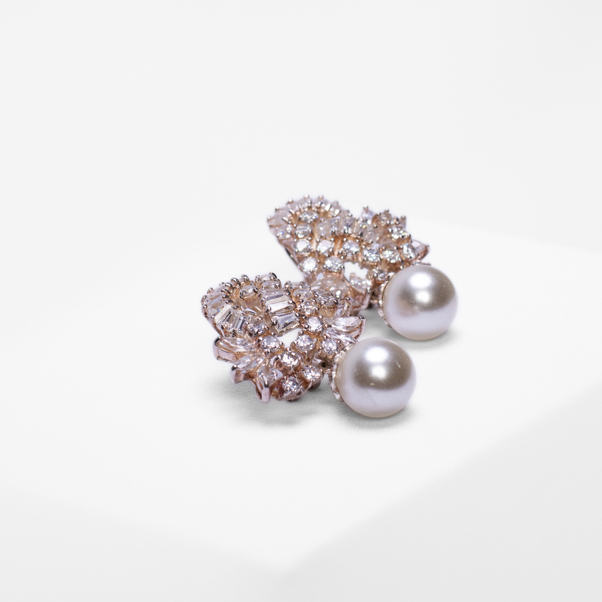 Bridal Earrings with Zirconia and Pearls
