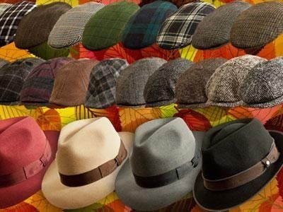 cappelli di differenti modelli