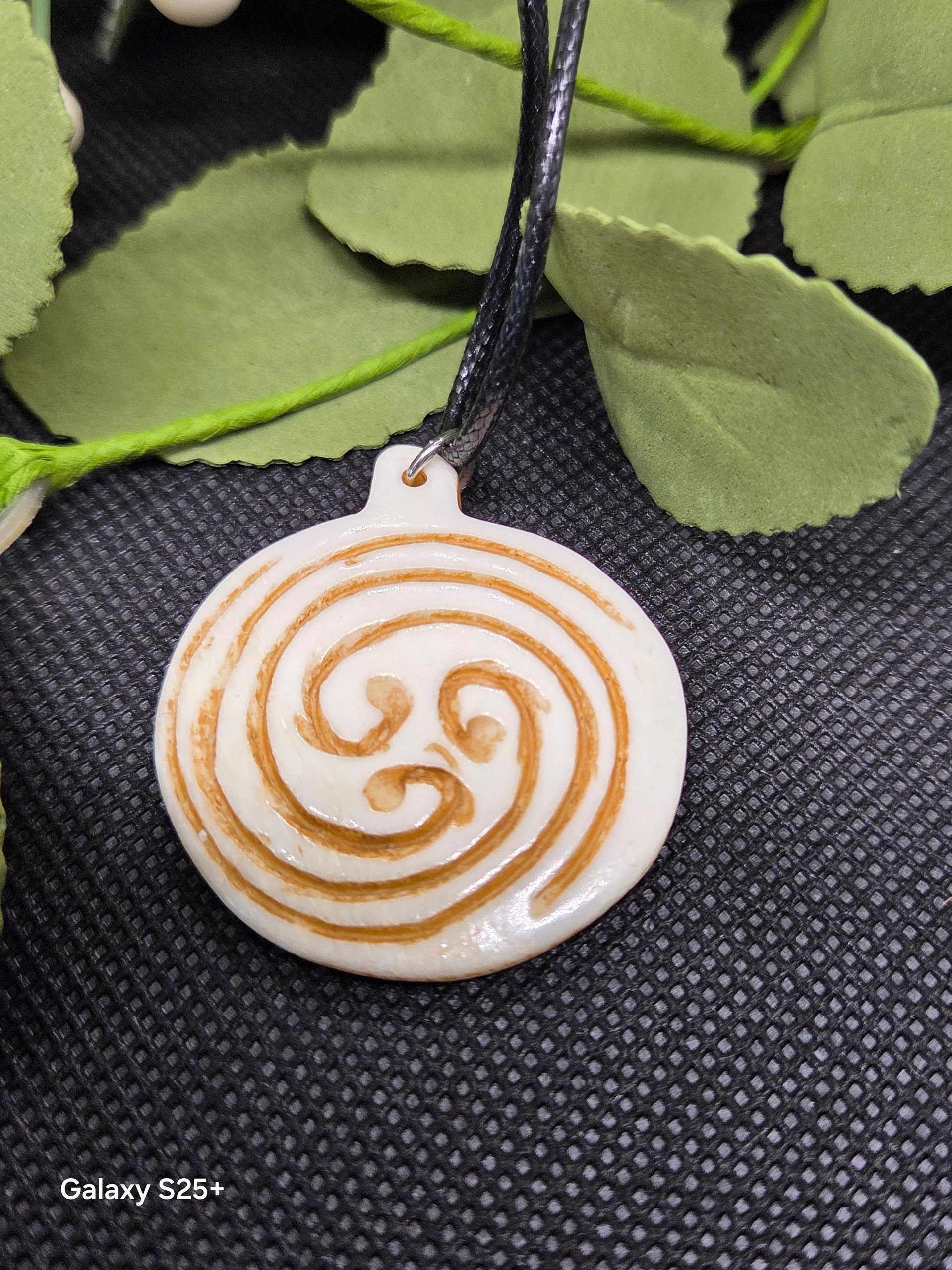 Swirl bone