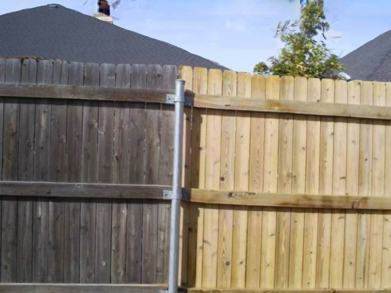 Wood Fence Cleaning and Restore
