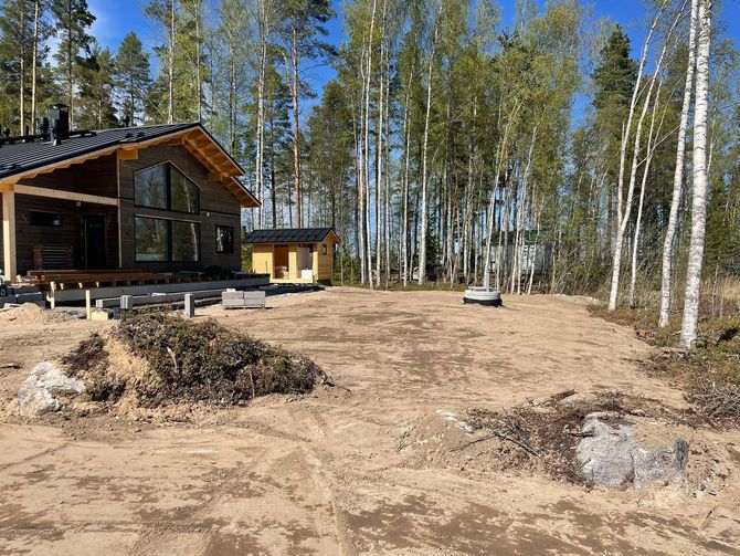 kuntan pohjatöiden tekoa