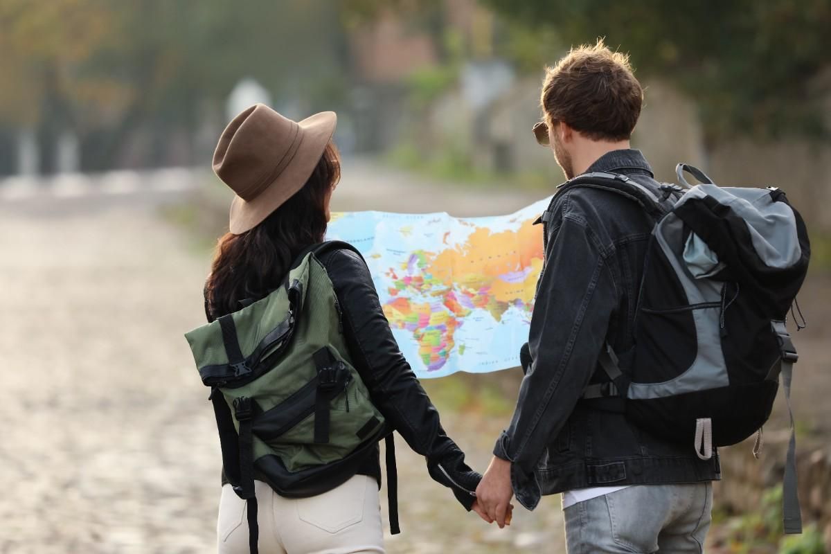 Travel and Experience-Driven Settings