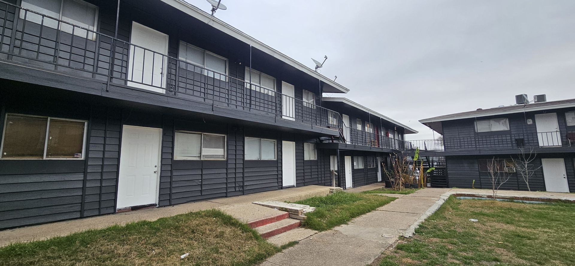 Property - Image 2