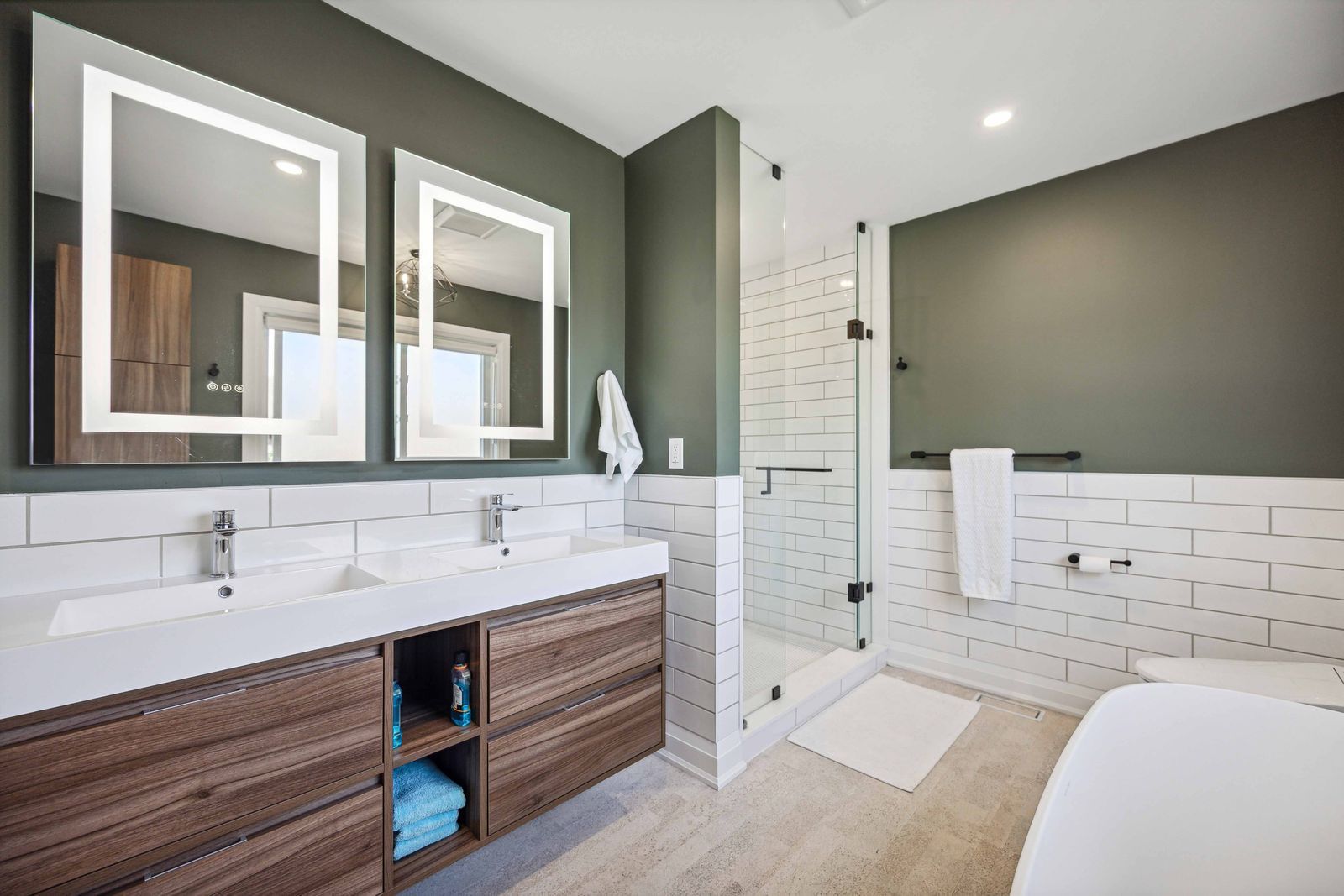 Bathroom Renovation, Renovation services, home addition contractors, residential contractors, Toronto ON