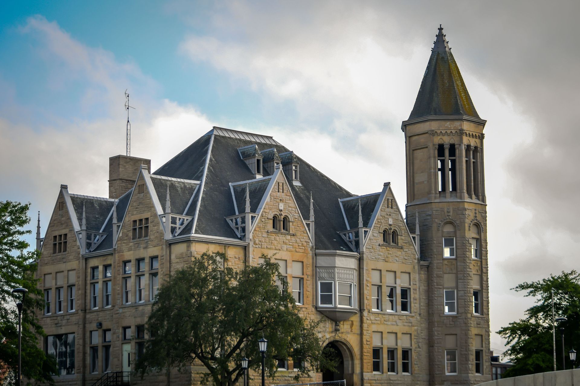 A large building with a tower on top of it
