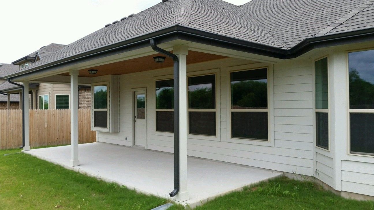 Weather-resistant aluminum patio cover in Conroe TX