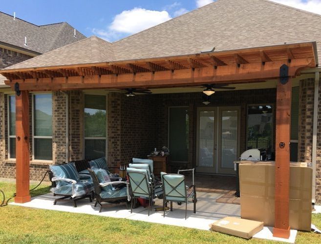 Custom cedar wood pergola installation Katy TX