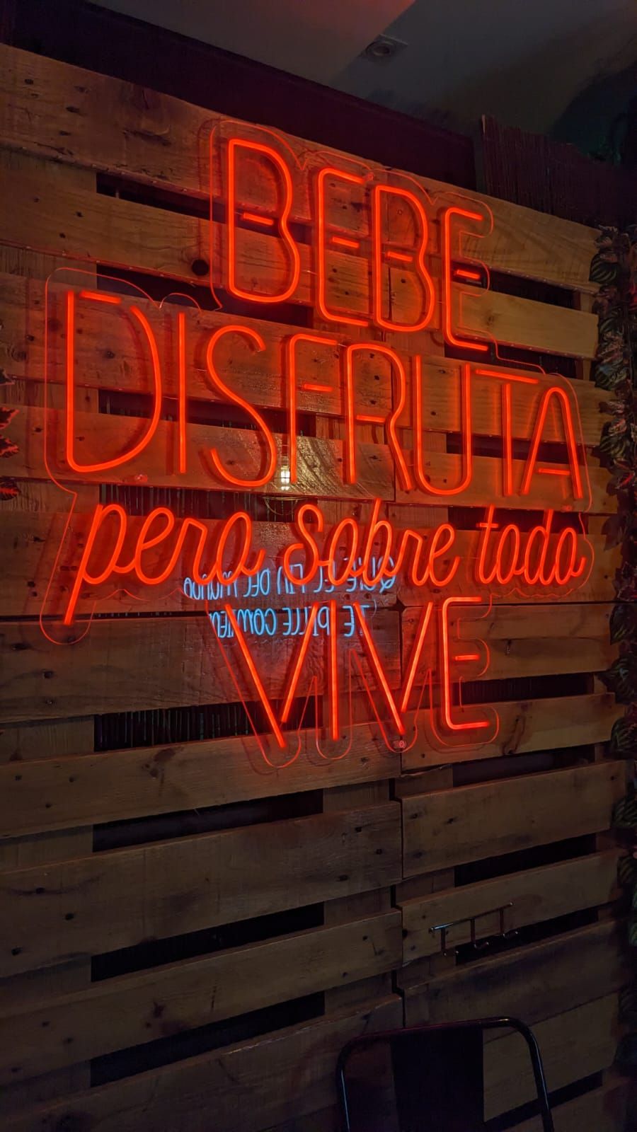 Neón Impreco restaurante 91 186 34 34 #neon #impreco #decorarlocales #retail #franquicia
