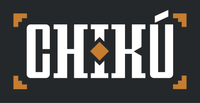 Logotipo CHKI blanco estilizado sobre fondo gris oscuro con corchetes de esquina naranjas y detalle de diamante.
