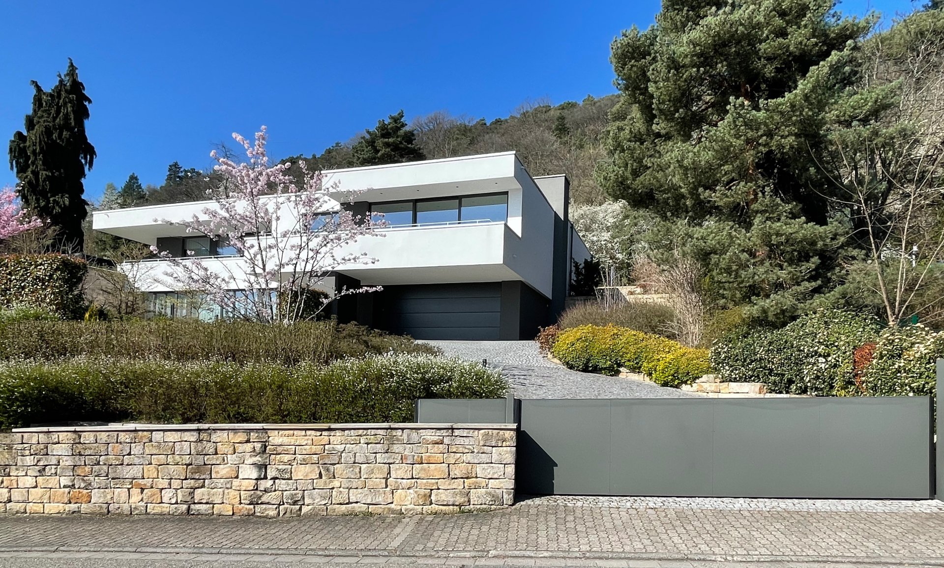 Wohnhaus Villa mit Pool, Flachdach, Neubau, NeustadtWeinstraße, Pfalz