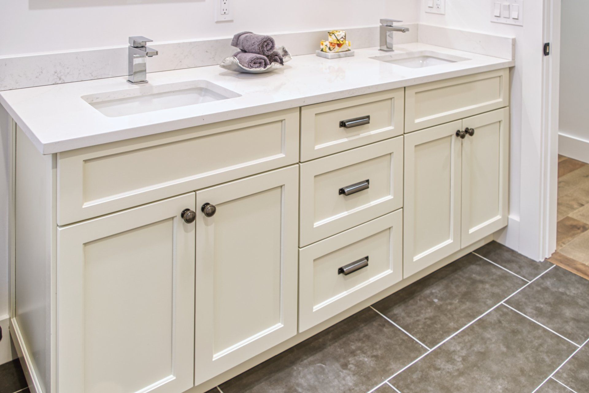 Bannon&Ferrari- guest bathroom countertops
