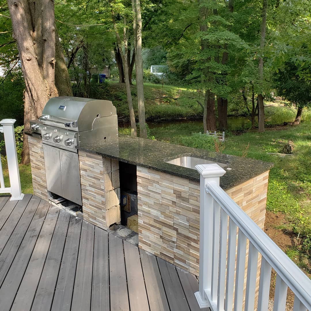 Bannon & Ferrari - Granite - outdoor pool