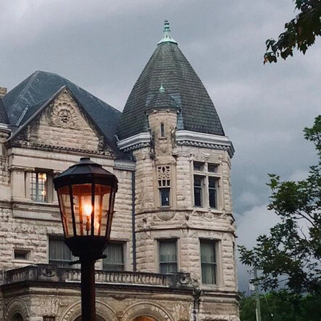 Old Louisville Walking Ghost Tour