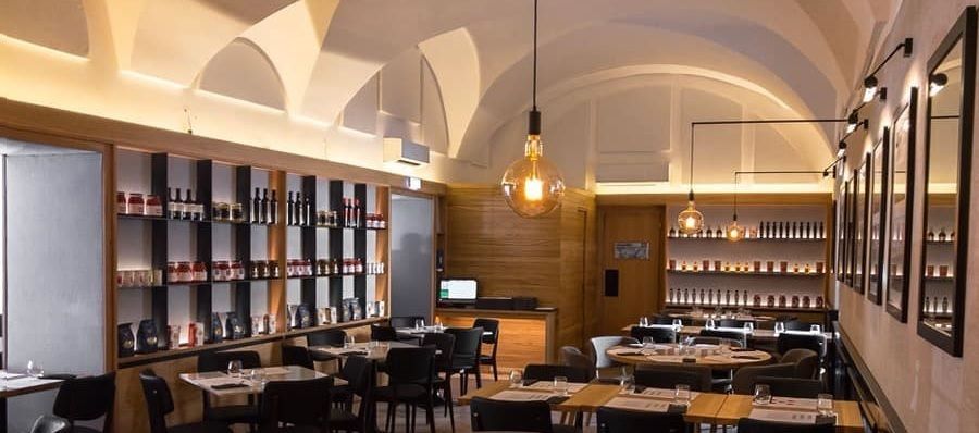Pizzeria Salvo Napoli Interior