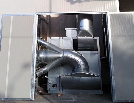 Barriera acustica industriale progettata e installata da Innovacustica in Campania