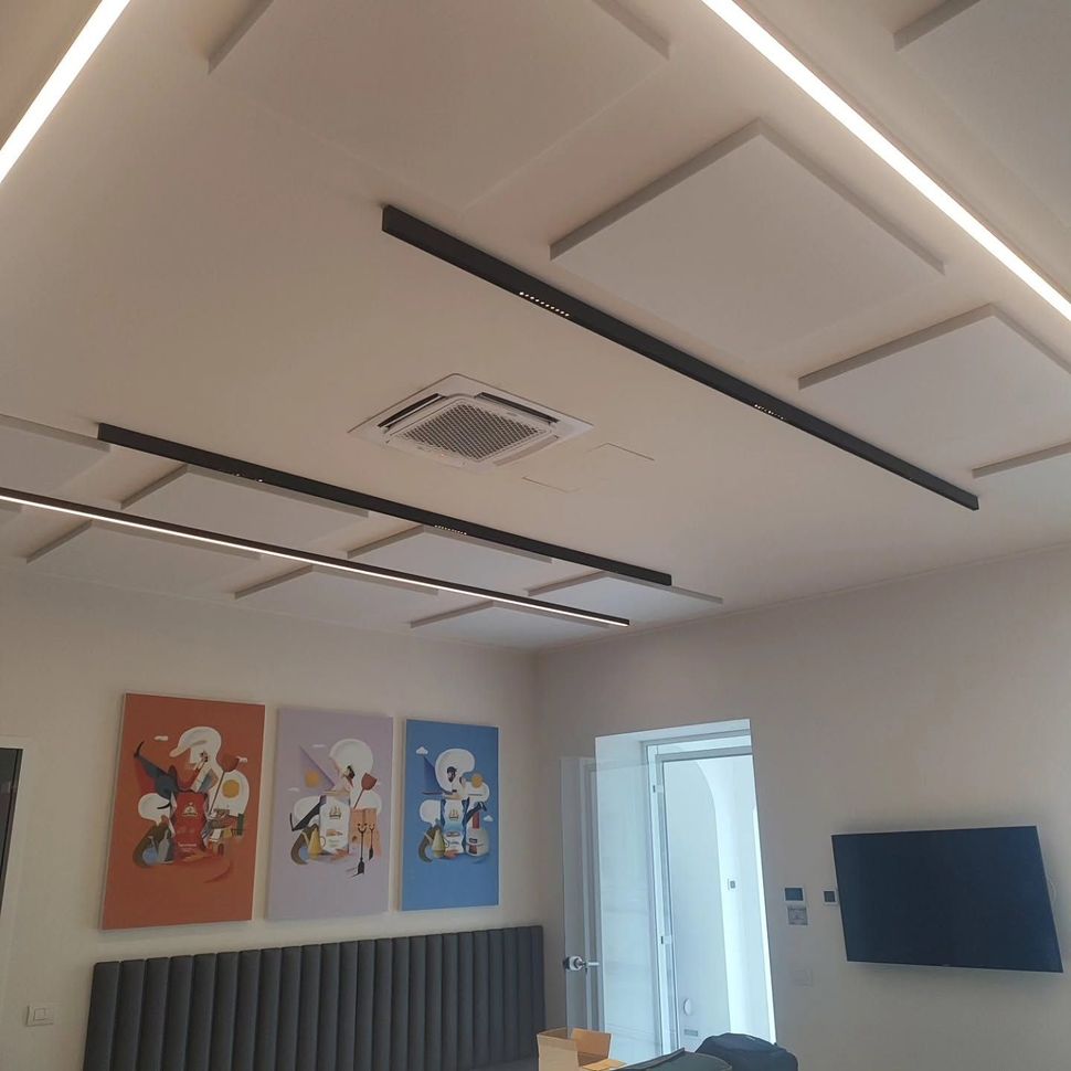 Laboratorio interno Innovacustica per analisi acustiche e verifica dei materiali