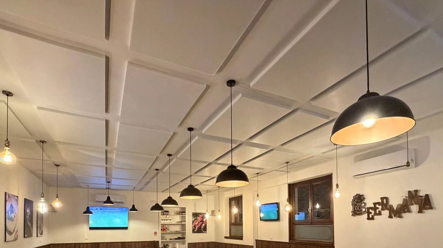 Isolamento acustico locali pubblici