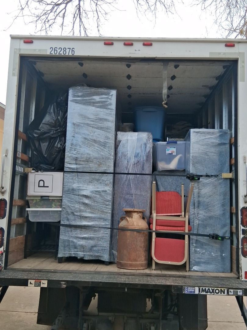 Long distance moving truck on Texas highway