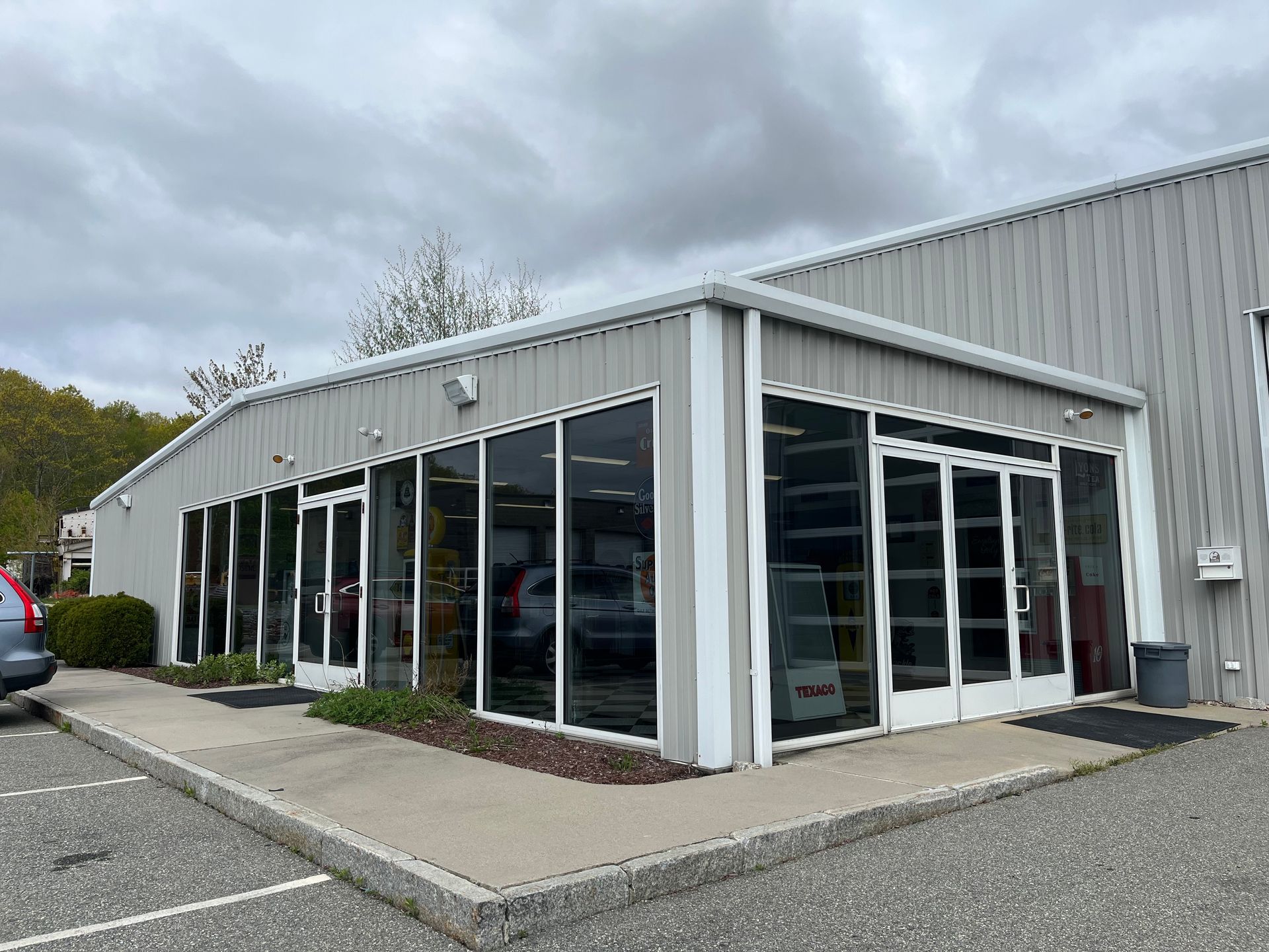 About — Waterford, CT — Dawley Collision & Custom