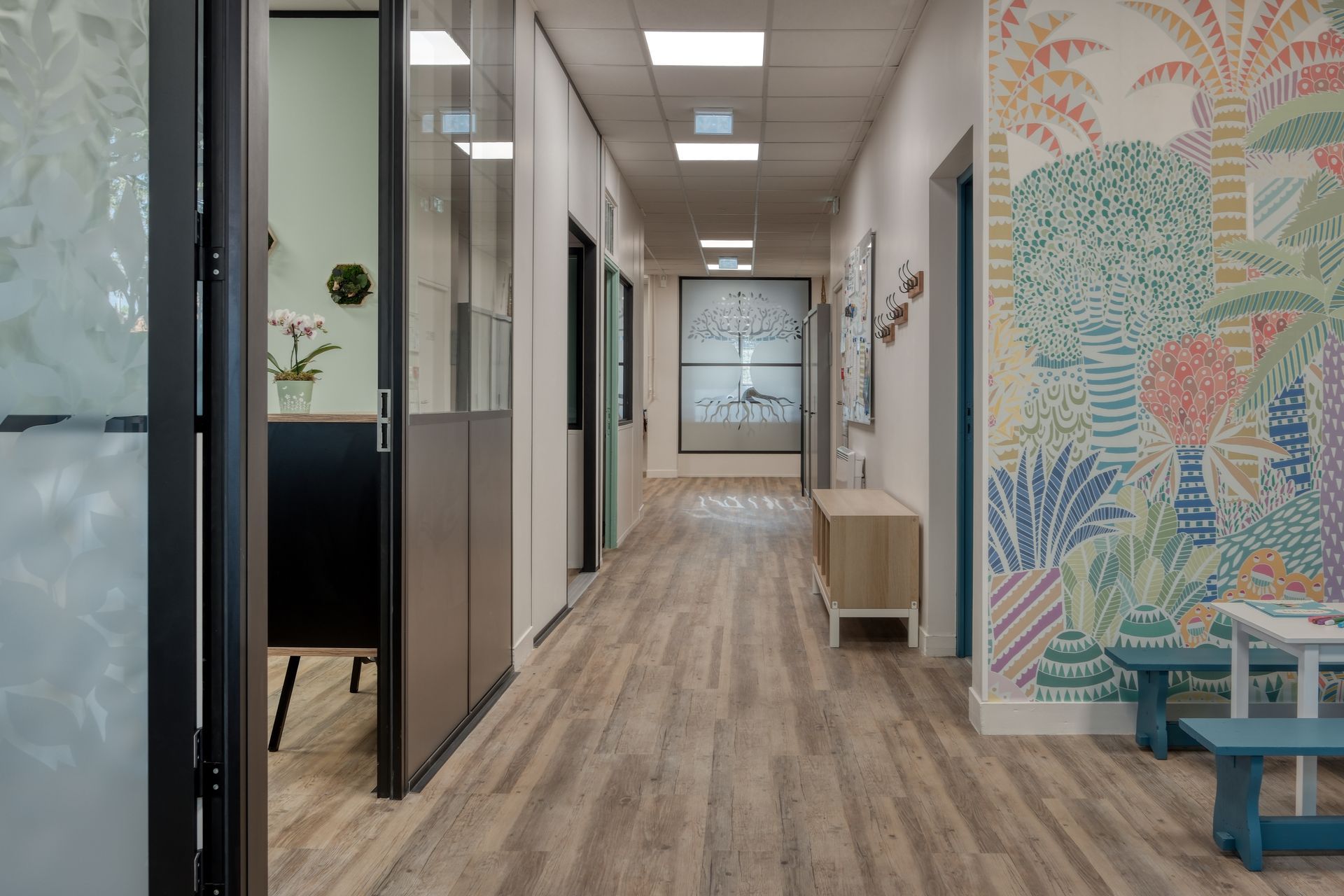 Rénovation local pro ERP enfants couloir