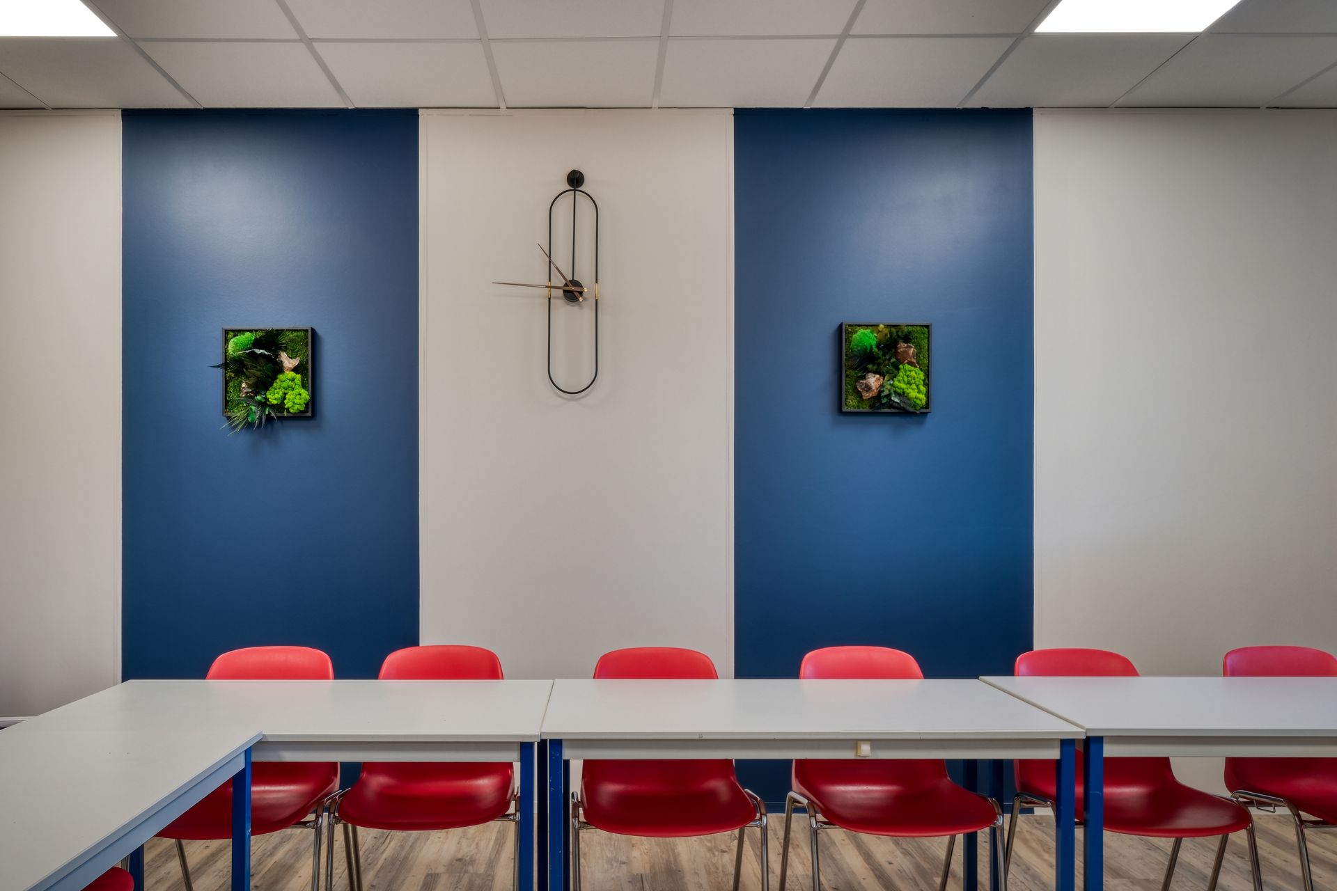 Rénovation local pro ERP enfants salle de réunion