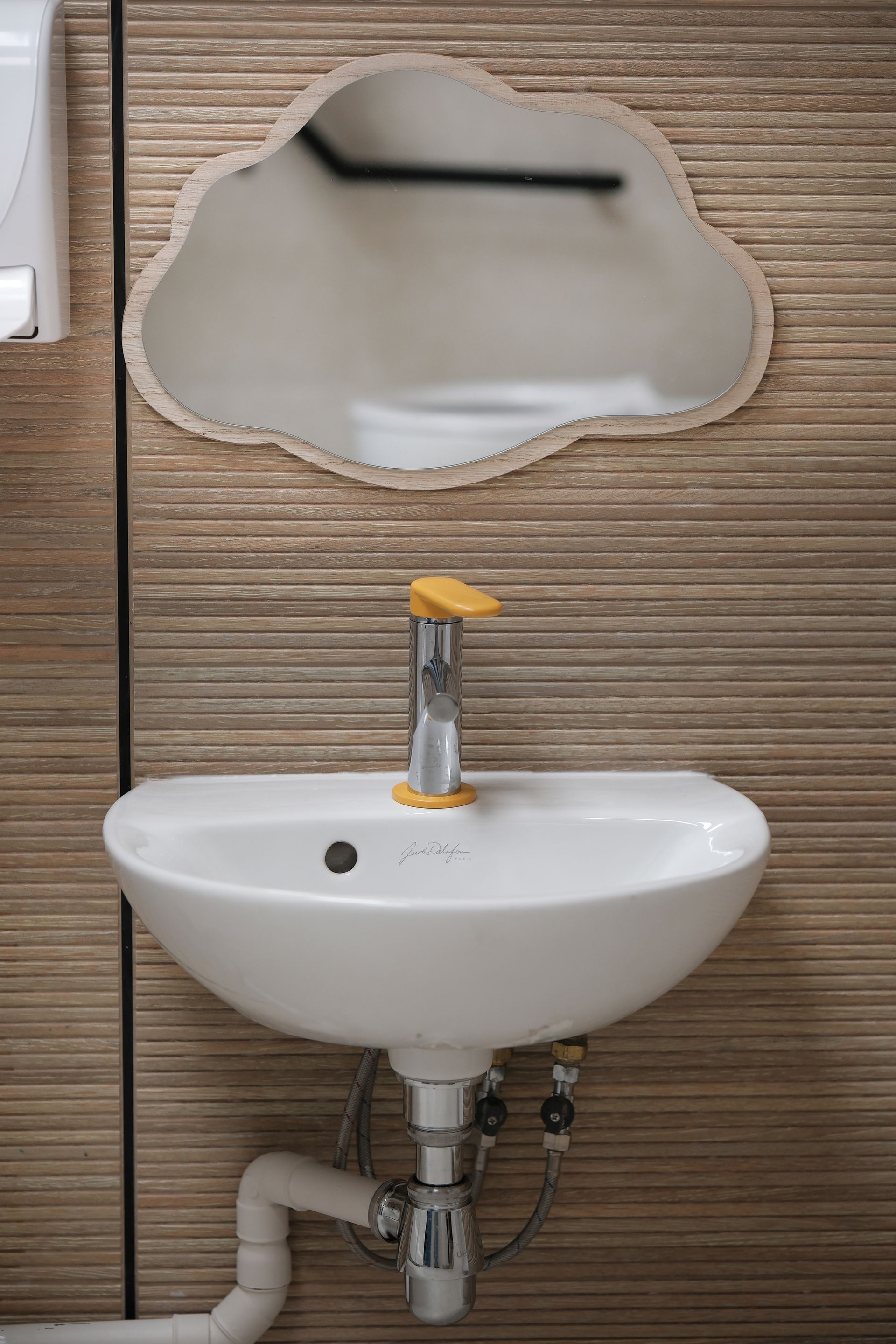 Rénovation local pro ERP toilettes enfants