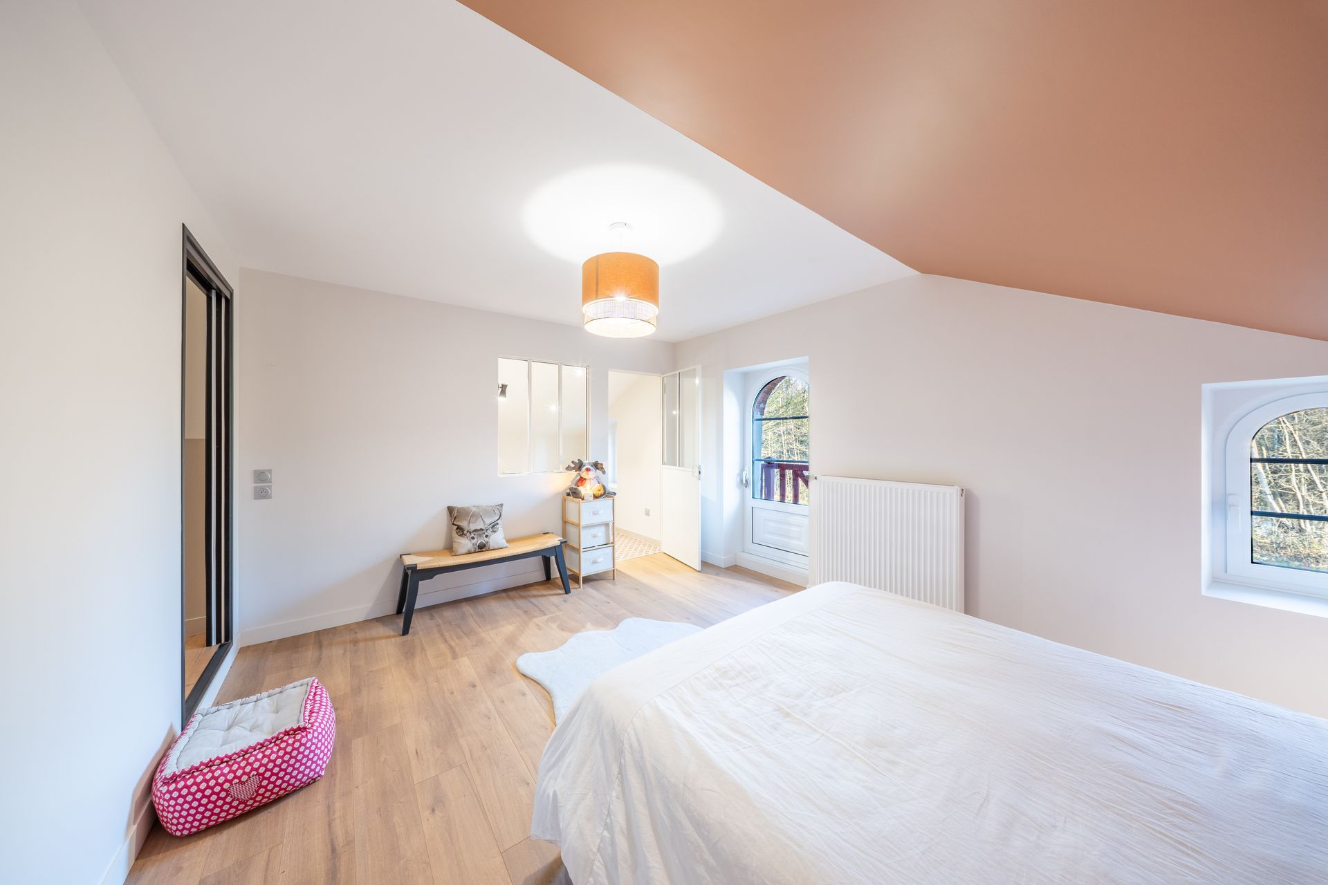 Chambre avec salle d'eau privative Gîte maison rénovée Clairefontaine