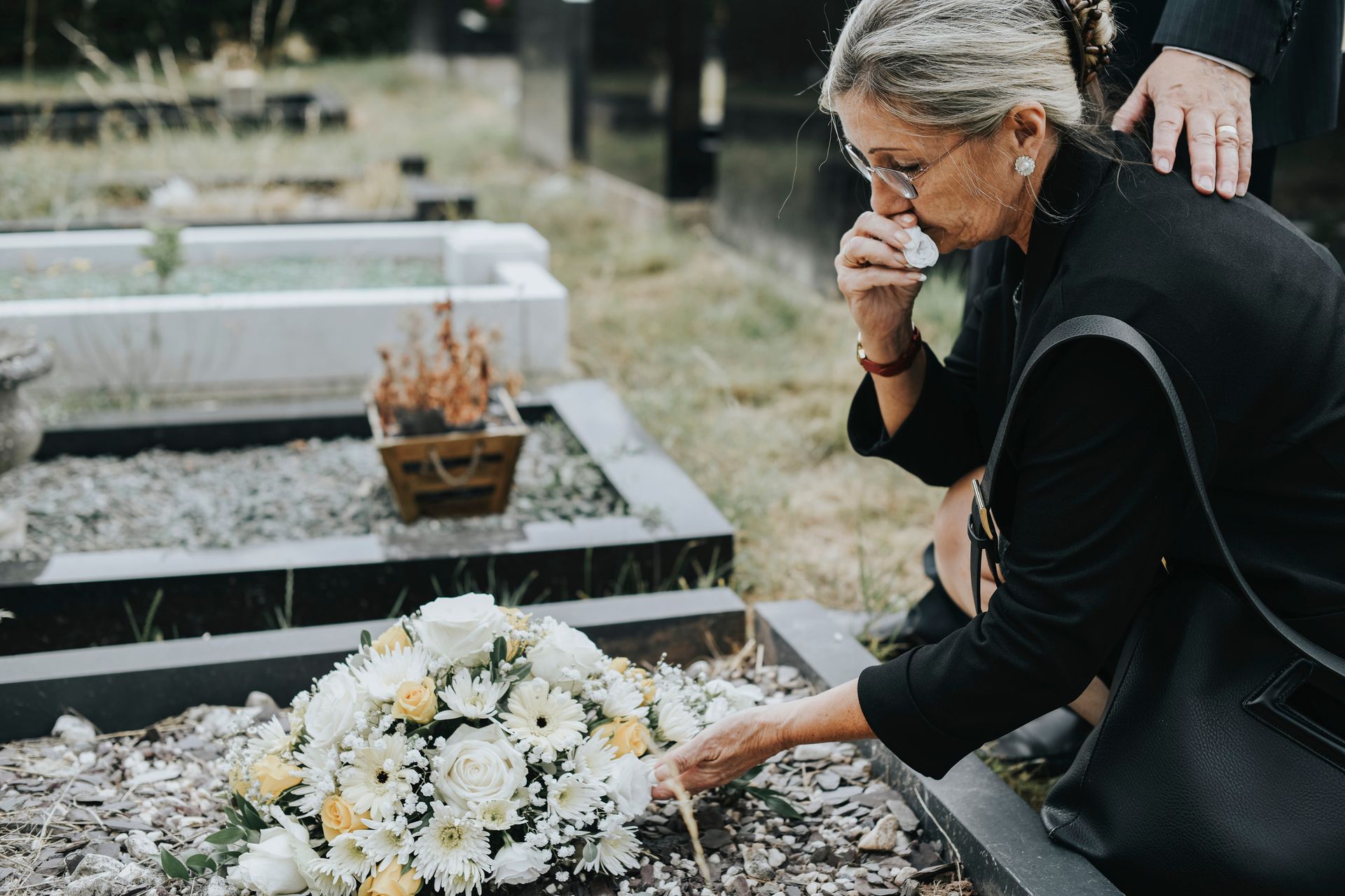 A person working with a wrongful death attorney serving Portsmouth, VA