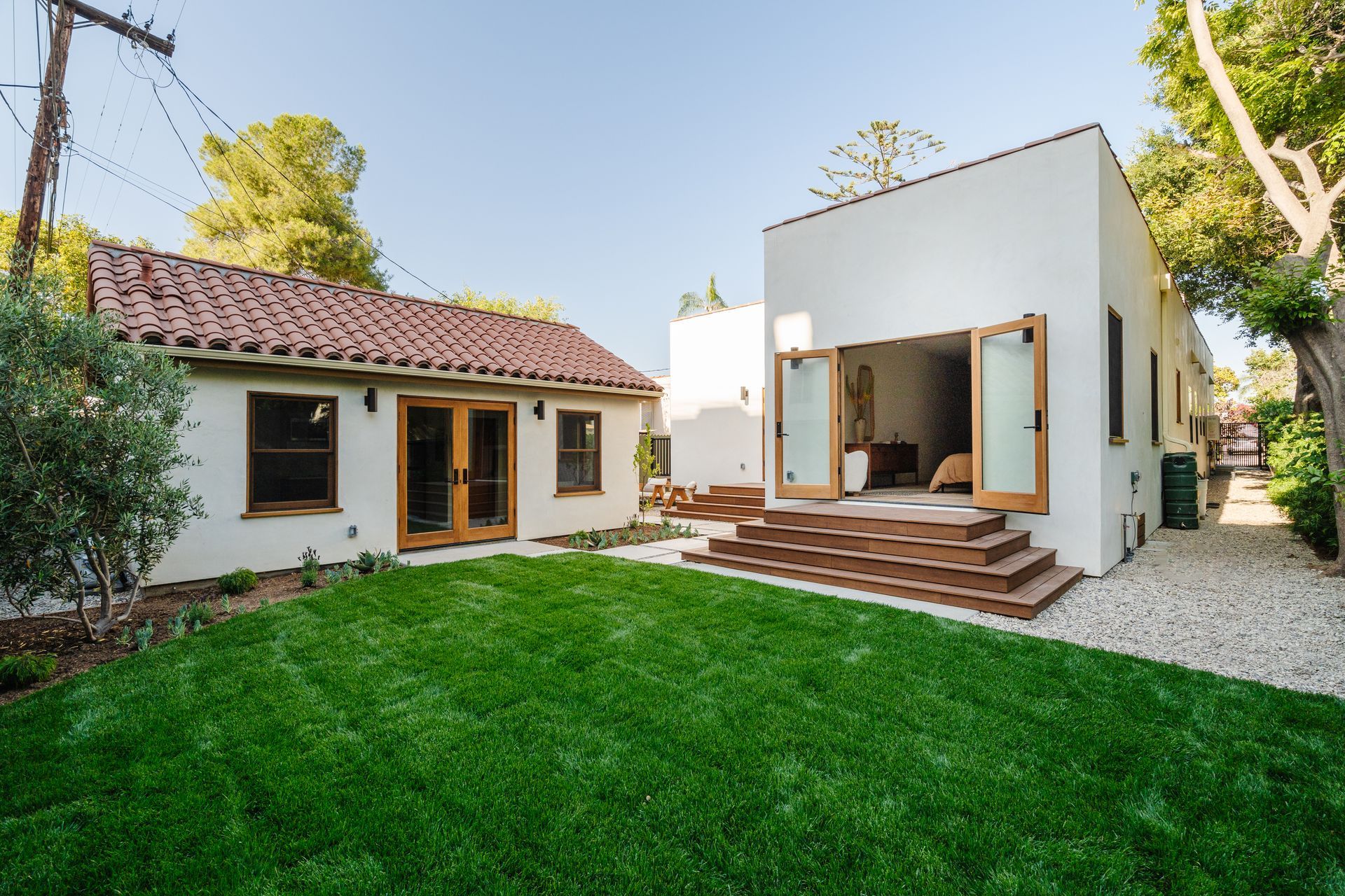 Larchmont Village home construction