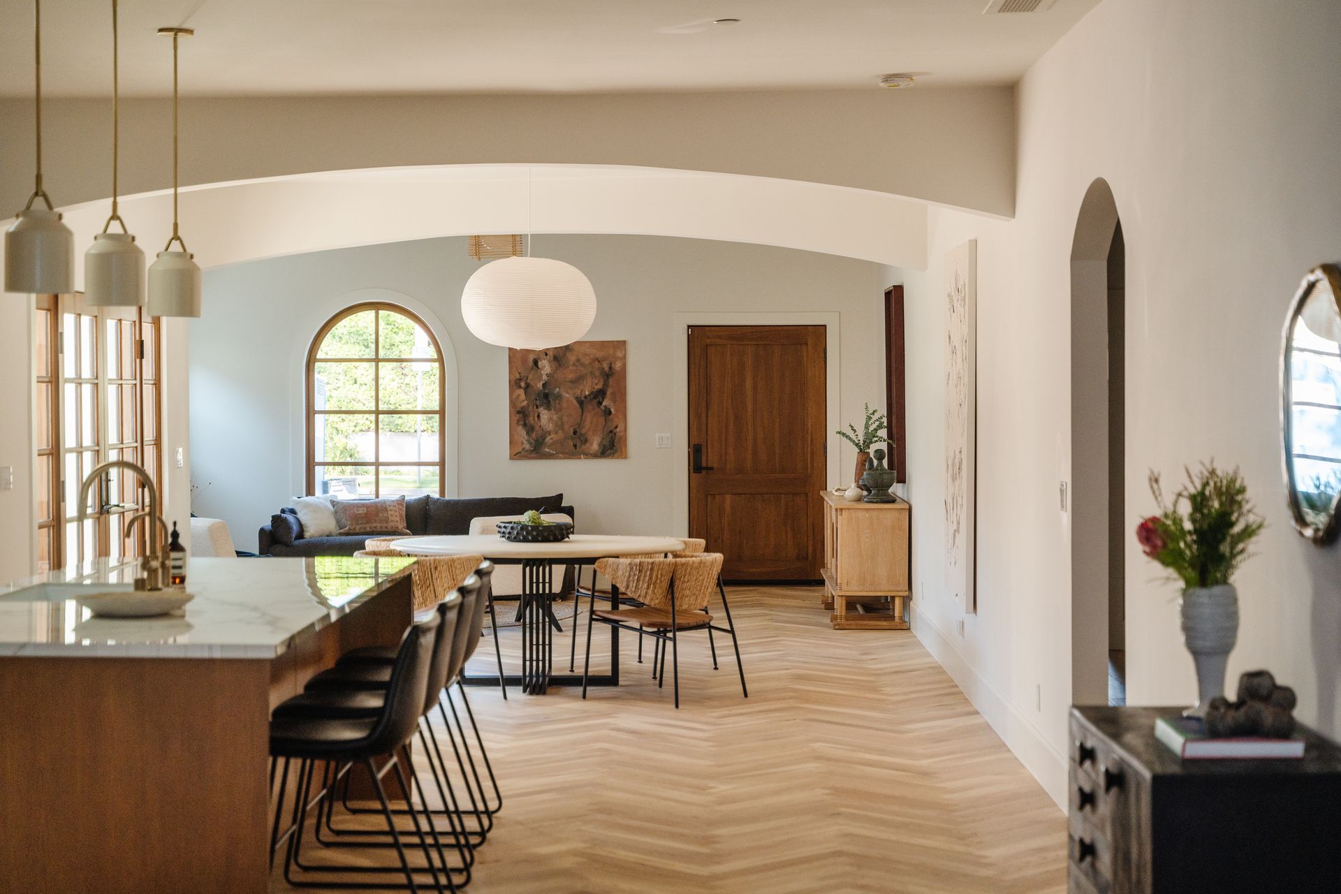 Larchmont Village dining area