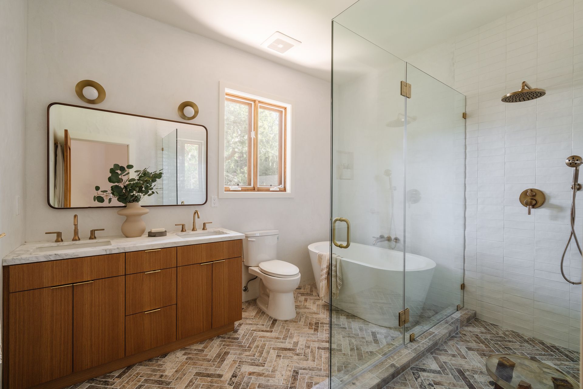 Larchmont Village bathroom vanity, tub and shower area