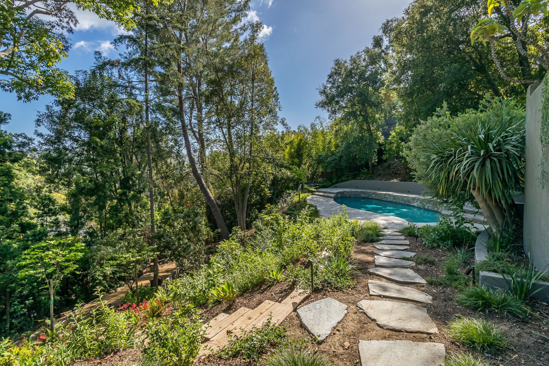Lechner House pool with pavers