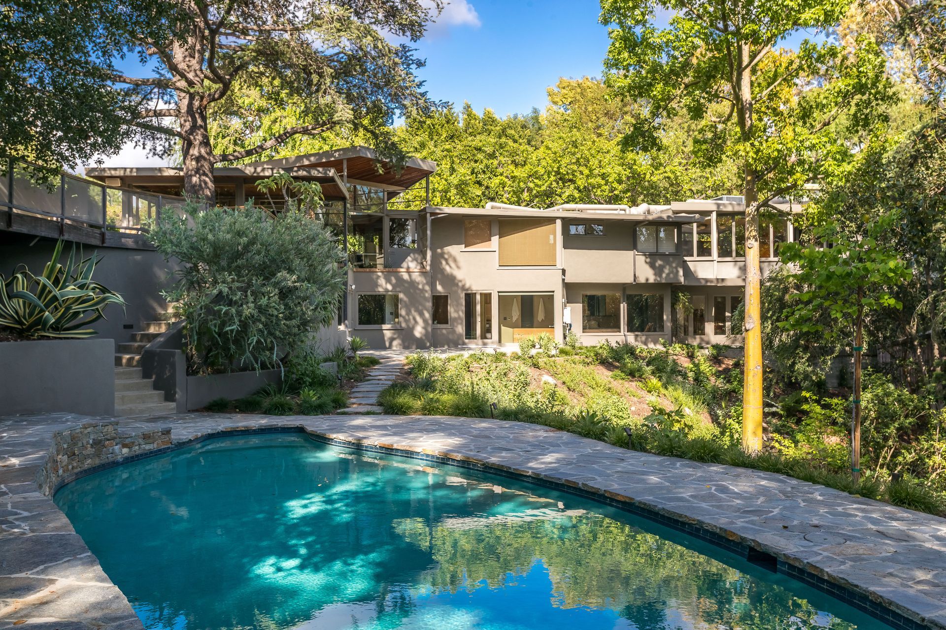 Lechner house pool