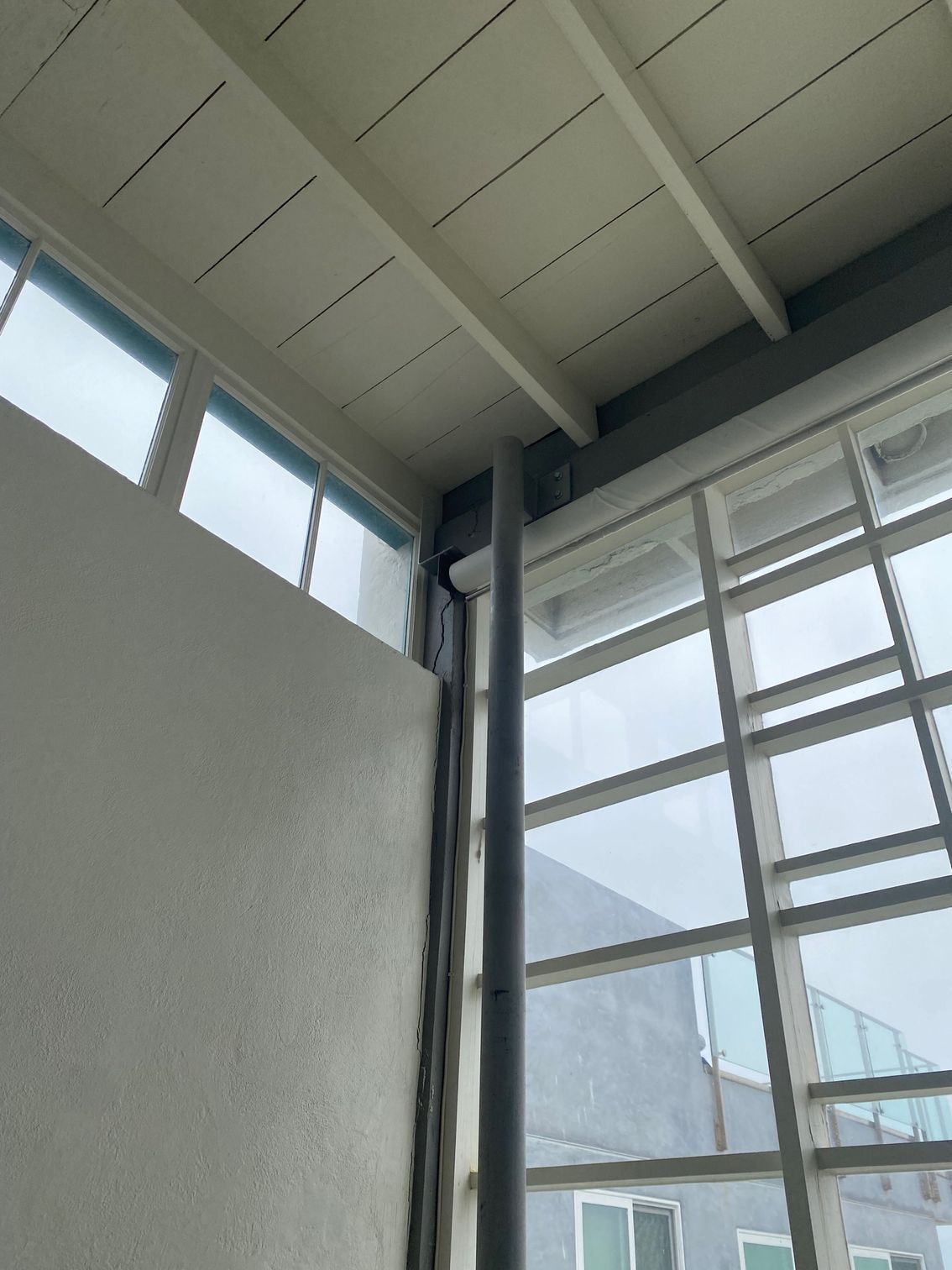Lovell beach house interiors