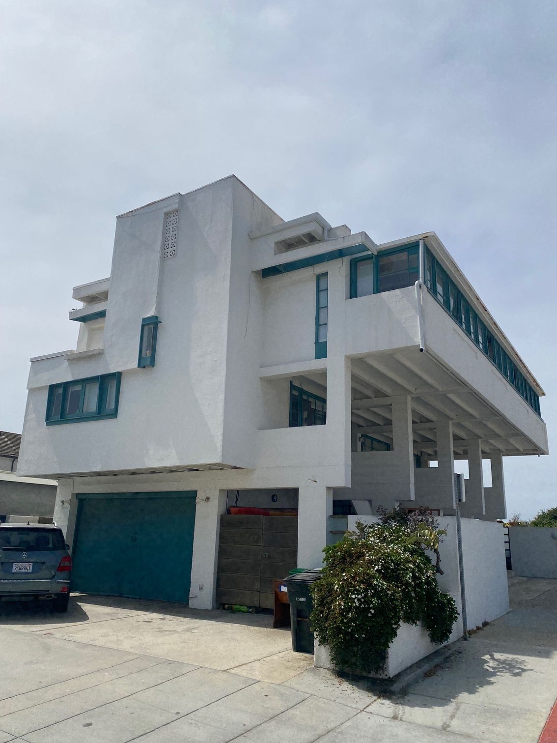Lovell Beach House project