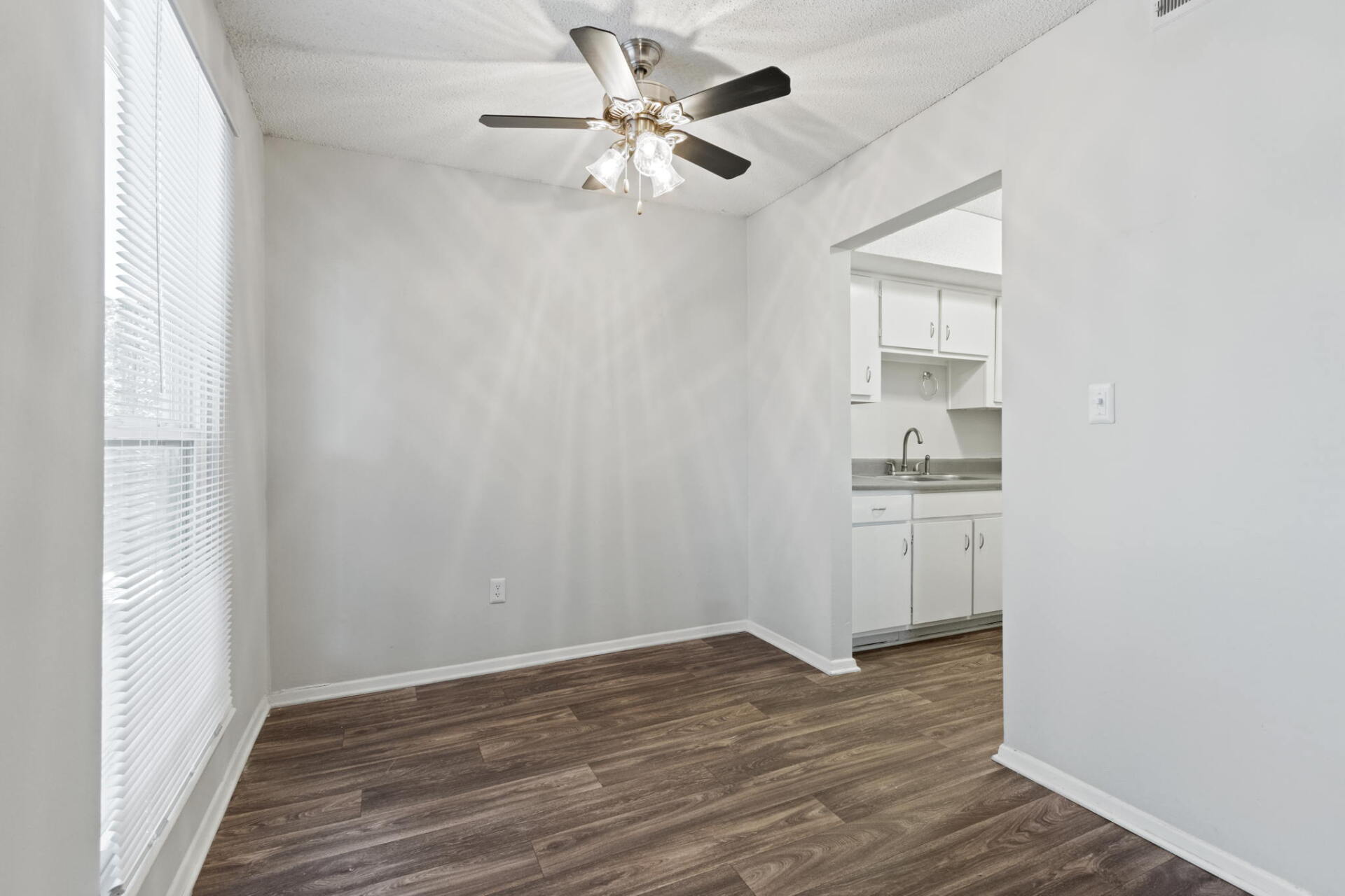 Apartments, Greenville, Affordable, Pet Friendly, 1 2 3 Bedroom, Laundry, 24 Hr Emergency Maintenance, Patio, Pool, Floorplan