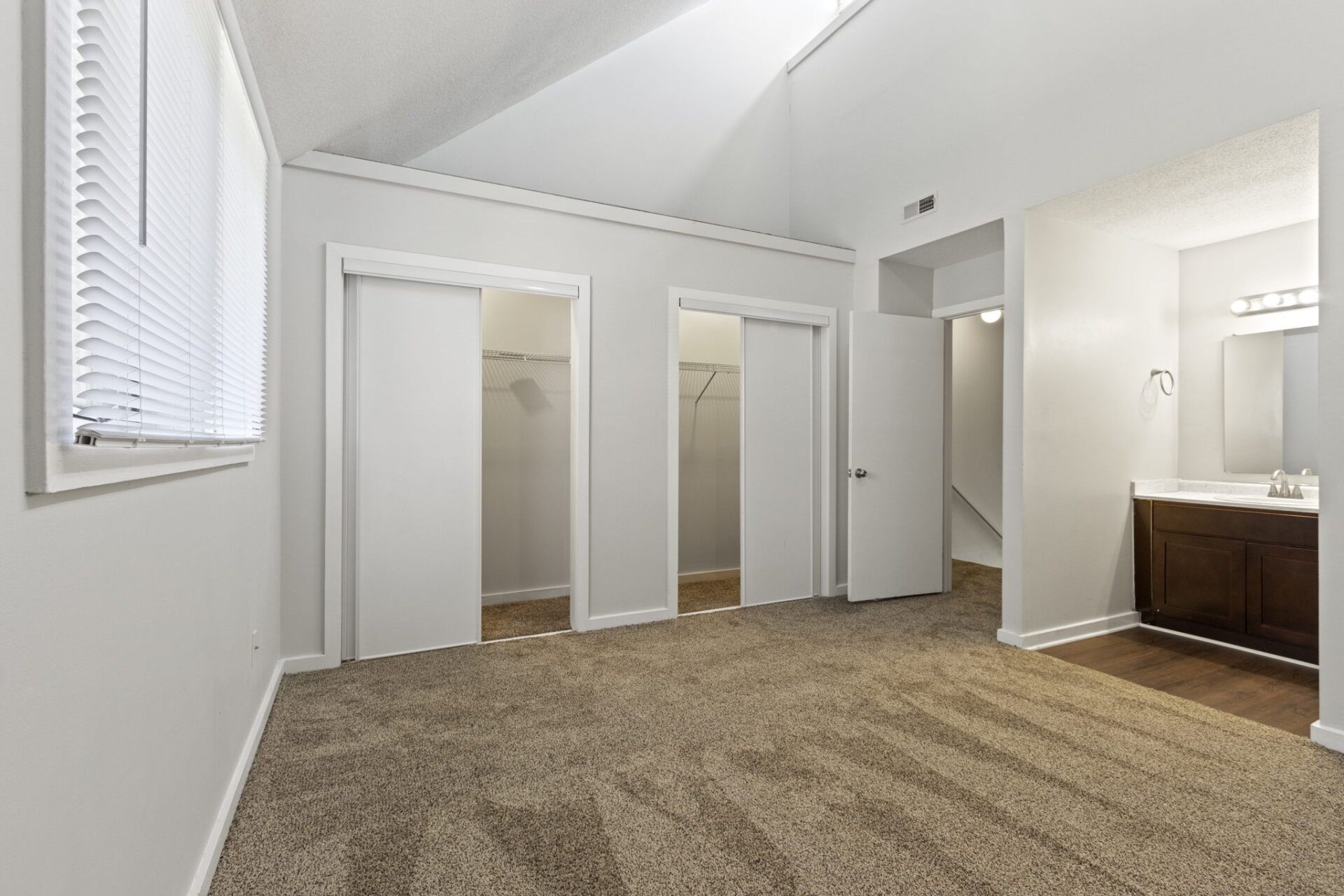 Townhomes, Greenville, Pet Friendly, 2 Bedroom, Washer Dryer Connect, 24 Hr Emergency Maintenance, Patio, En-Suite, Floorplan
