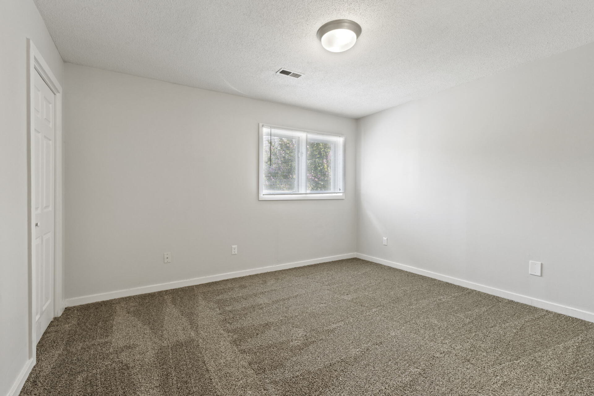 Townhomes, Greenville, Pet Friendly, 2 Bedroom, Washer Dryer Connect, 24 Hr Emergency Maintenance, Patio, En-Suite, Floorplan