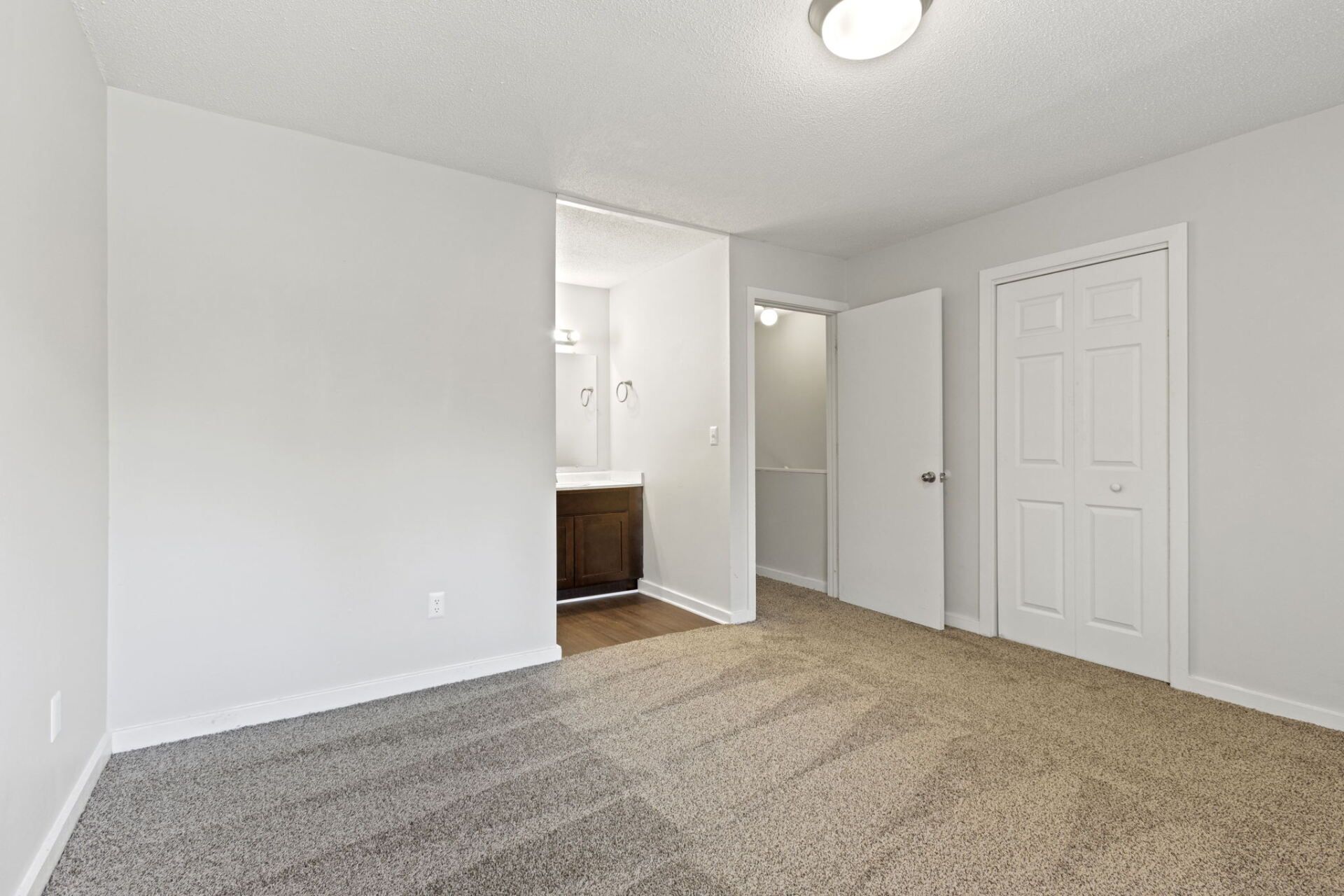 Townhomes, Greenville, Pet Friendly, 2 Bedroom, Washer Dryer Connect, 24 Hr Emergency Maintenance, Patio, En-Suite, Floorplan