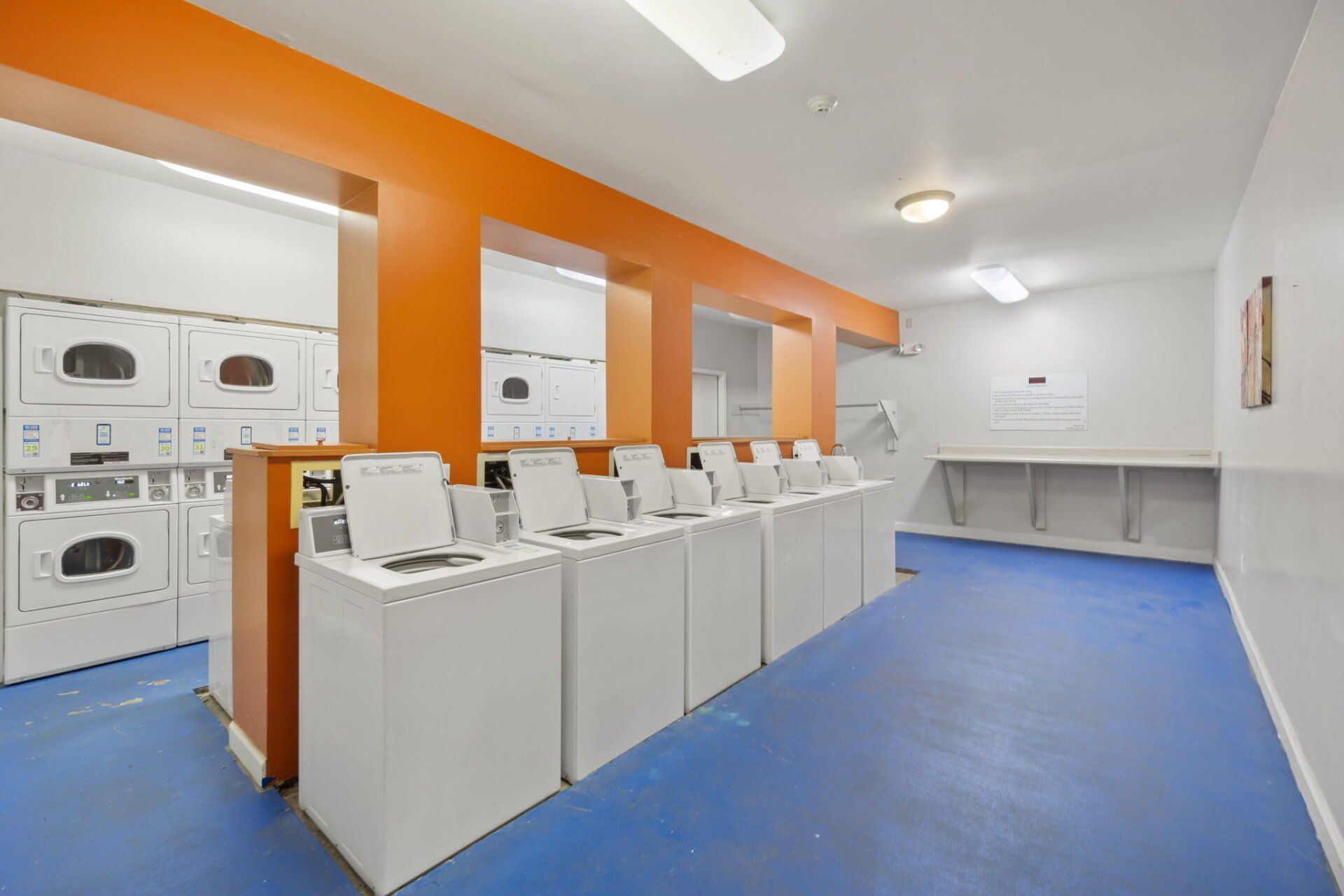 Apartments, Greenville, No Pets, No Smoking, 1 and 2 Bedroom, Laundry, 24 Hr Emergency Maintenance, Patio, Pool, Lockers