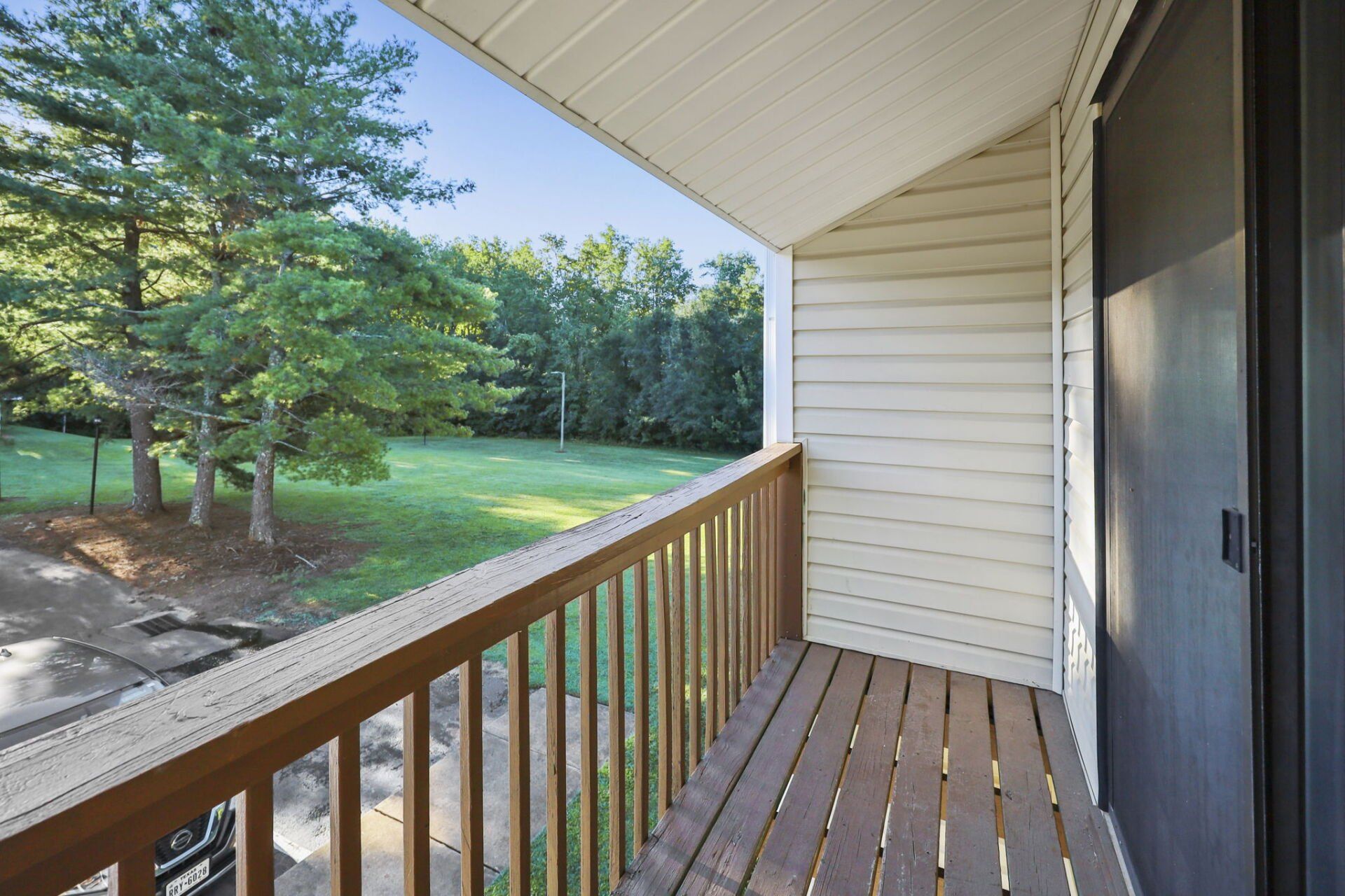 Country Creek Apartments Grounds