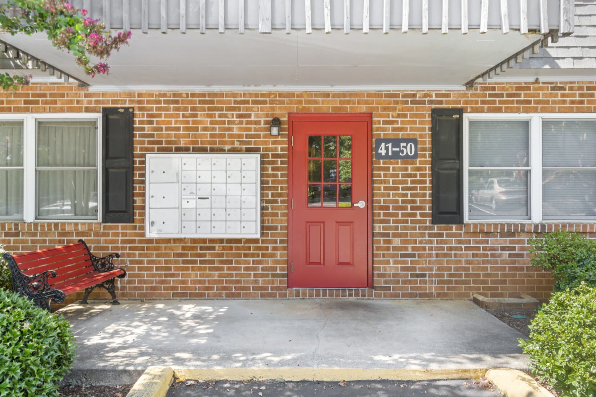 Apartments, Greenville, No Pets, No Smoking, 1 and 2 Bedroom, Laundry, 24 Hr Emergency Maintenance, Patio, Pool, Lockers