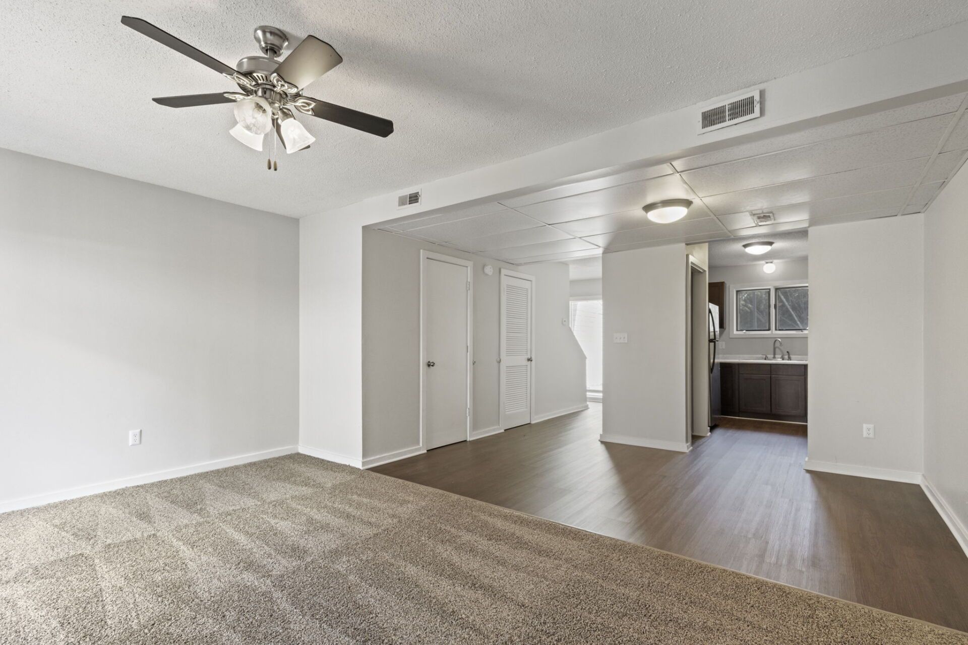 Townhomes, Greenville, Pet Friendly, 2 Bedroom, Washer Dryer Connect, 24 Hr Emergency Maintenance, Patio, En-Suite, Floorplan