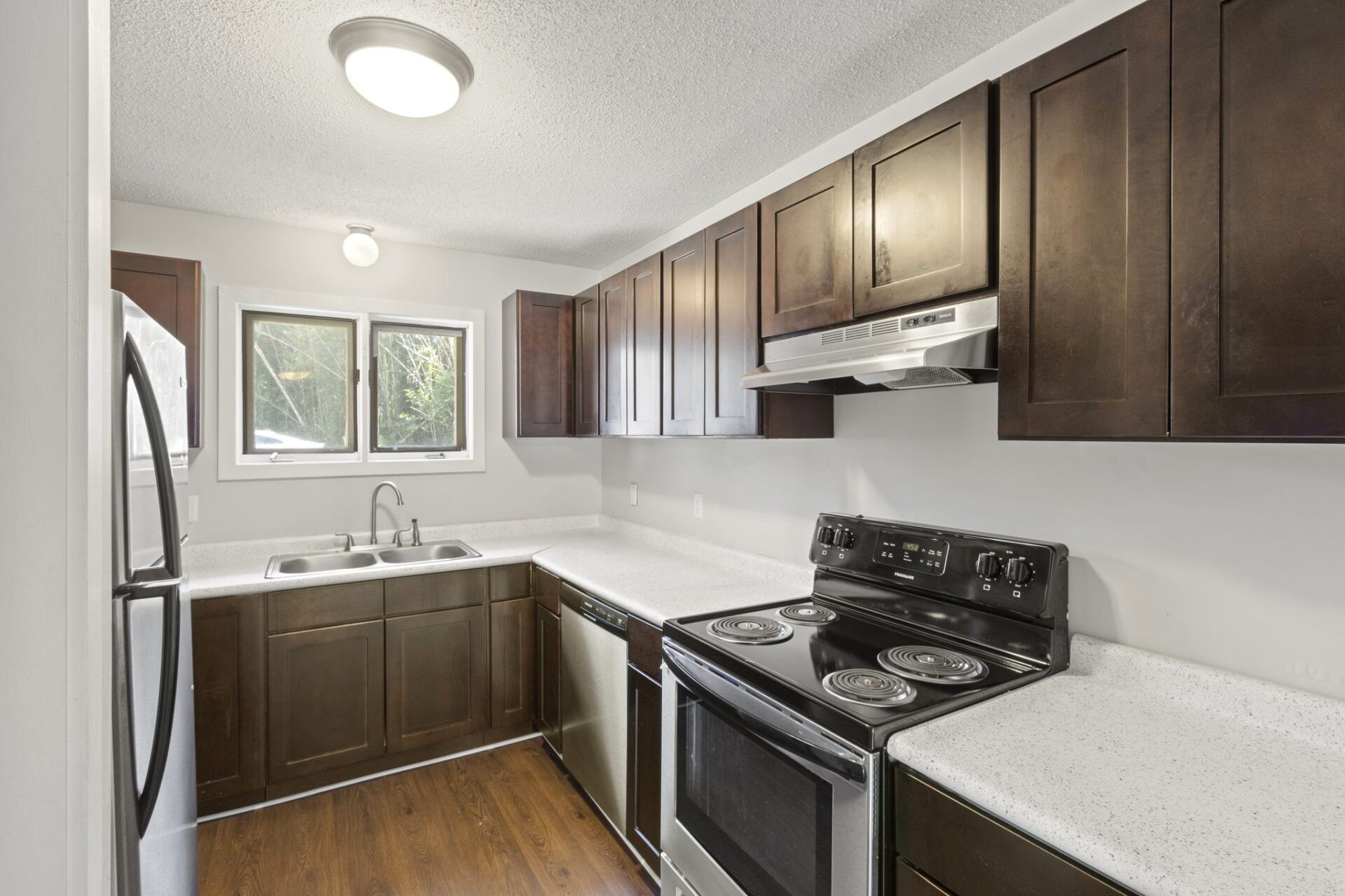 Townhomes, Greenville, Pet Friendly, 2 Bedroom, Washer Dryer Connect, 24 Hr Emergency Maintenance, Patio, En-Suite, Floorplan