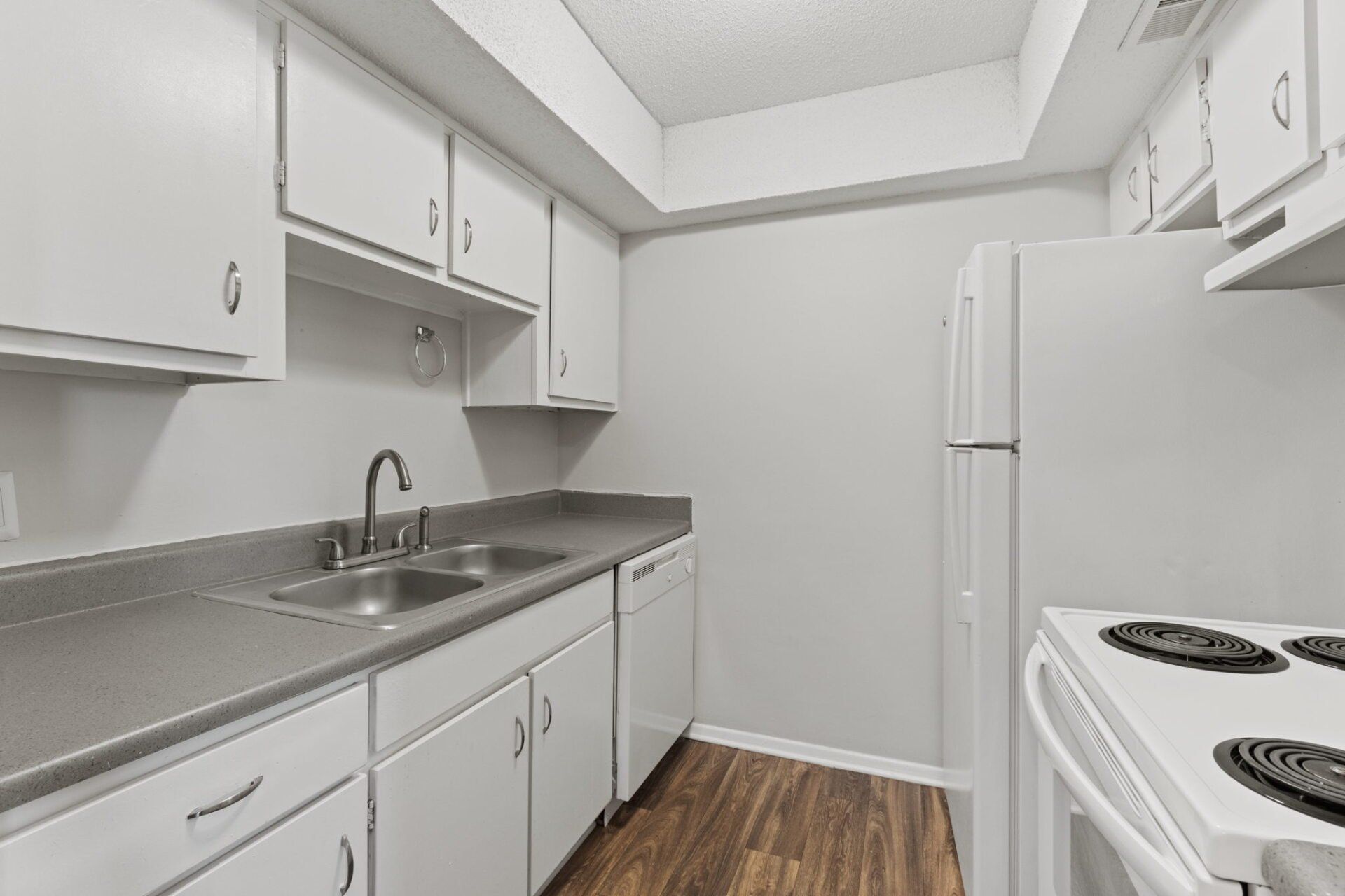 Apartments, Greenville, Affordable, Pet Friendly, 1 2 3 Bedroom, Laundry, 24 Hr Emergency Maintenance, Patio, Pool, Floorplan