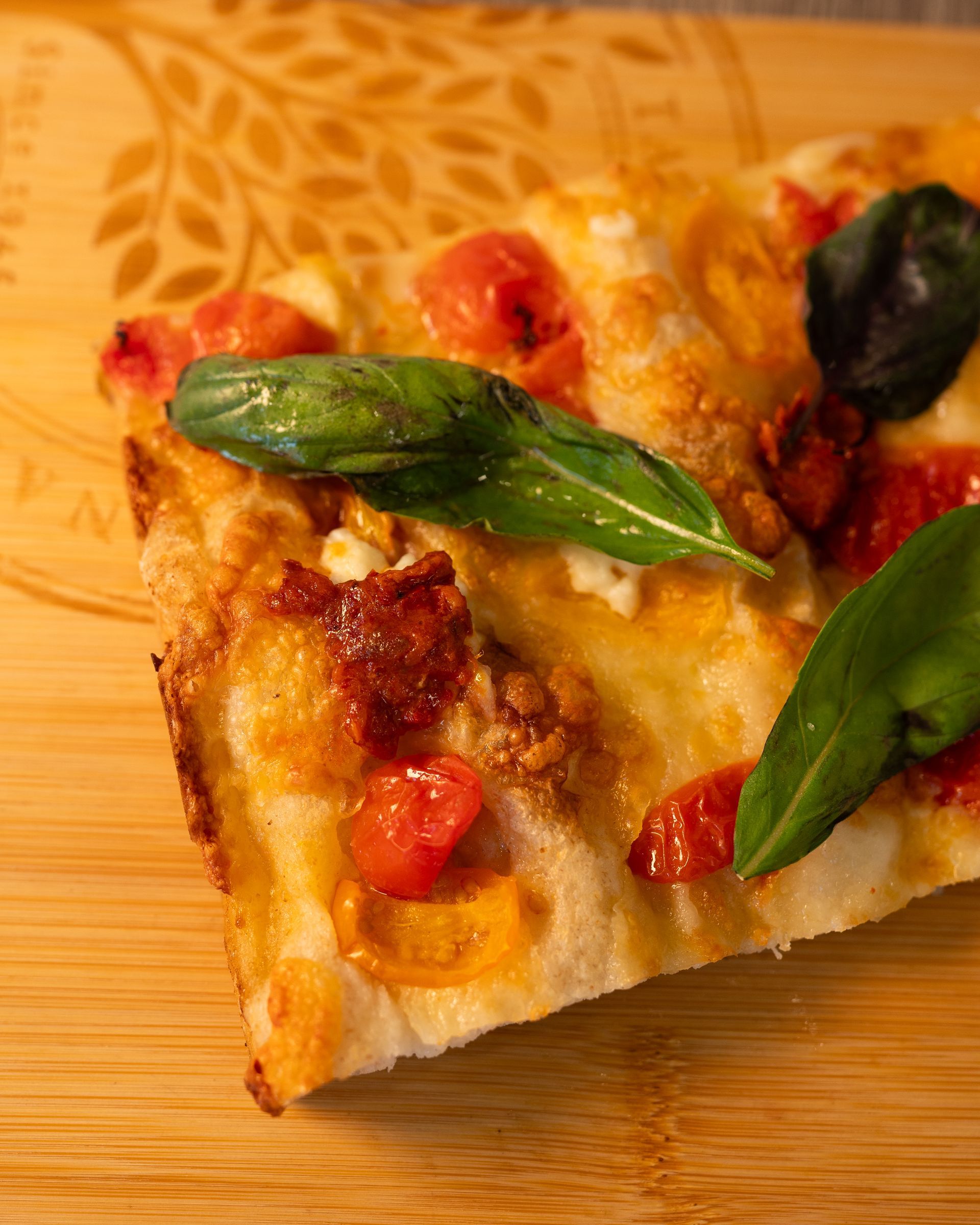 pizza con pomodorini