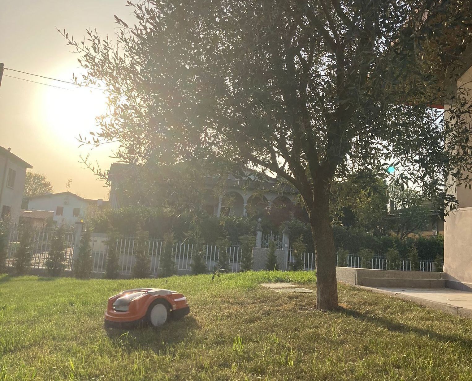 installazione e assistenza robot tosaerba in Brescia e provincia, Lago di Garda 