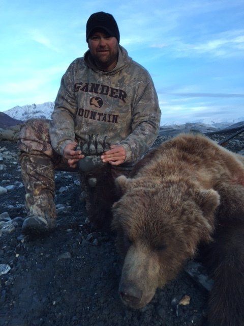 Chugach Mountains, Talkeetna Mountains, Grizzly bear hunting Alaska Outfitters,  Grizzly bear hunting,